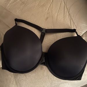 Never worn Victoria’s Secret bra. Front clasp